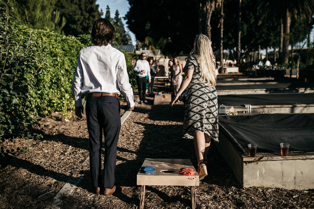 VegNews.VeganWeddings.Cornhole