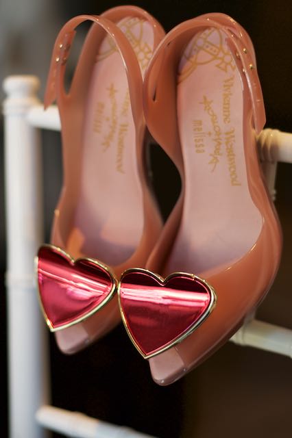 VegNews.VeganWeddings.BrideShoes