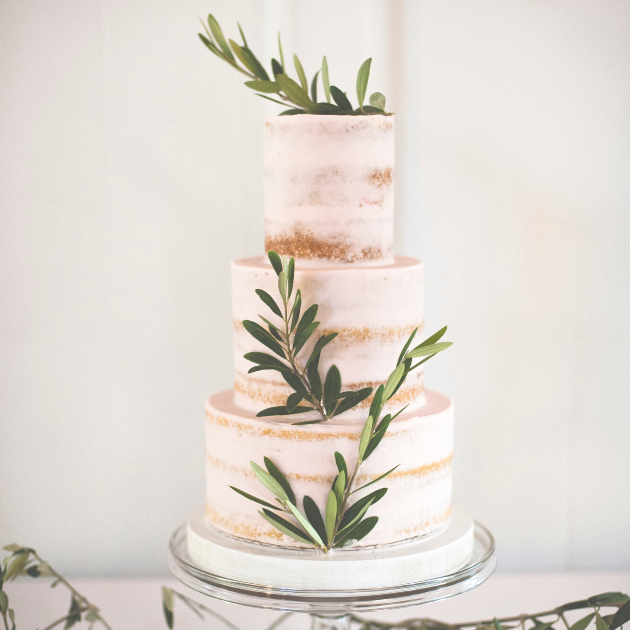 VegNews.VeganWeddings.CM2cake